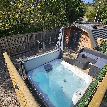 Morvan Pod&Hot tub Fort William Buitenkant foto