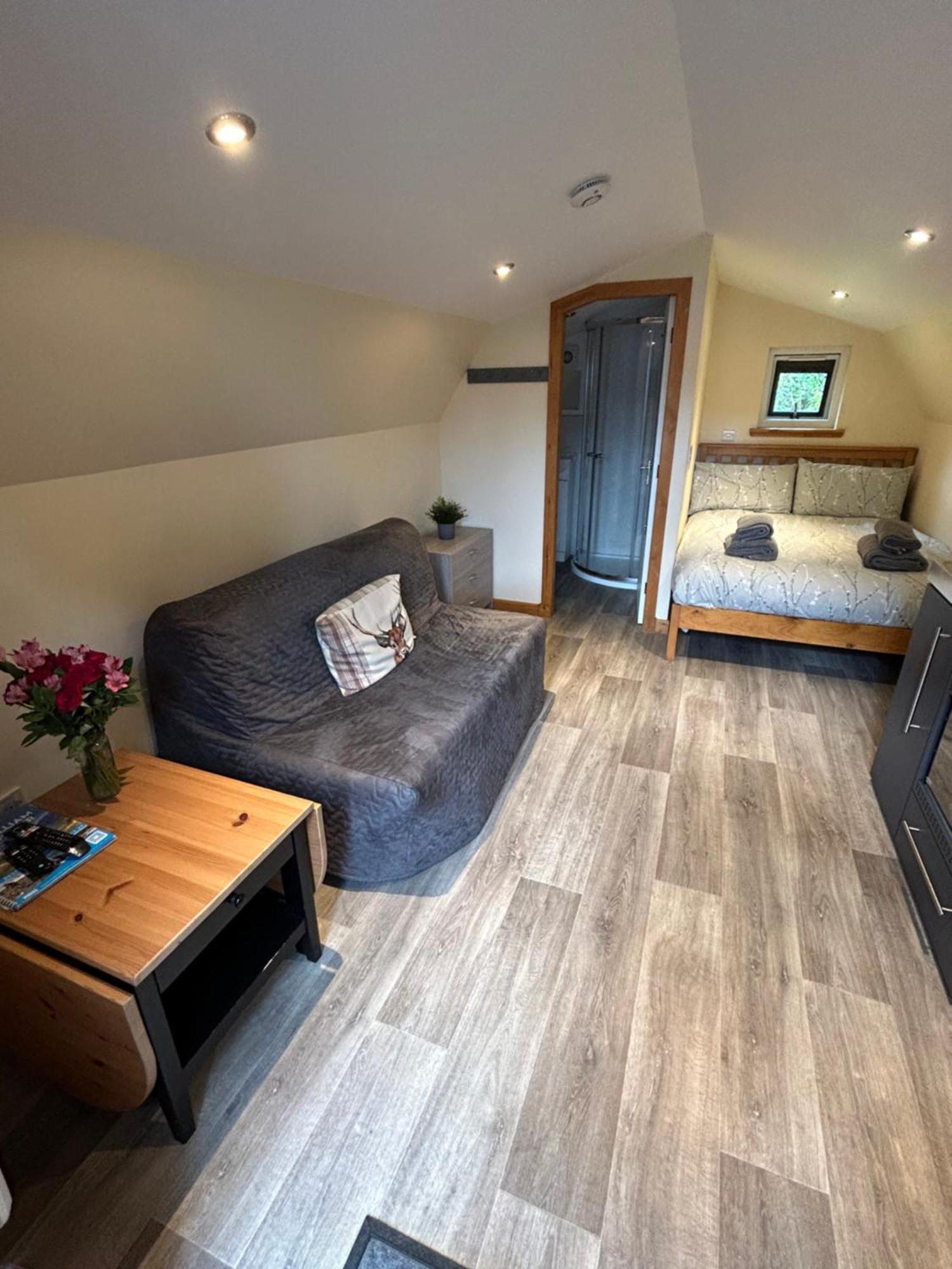 Morvan Pod&Hot tub Fort William Buitenkant foto